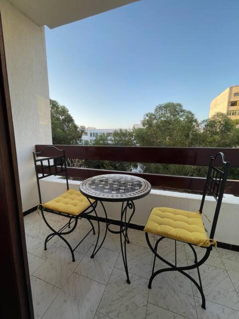 Beautiful 3-Bedroom Apt In The Heart Of แทนเจียร์ ภายนอก รูปภาพ